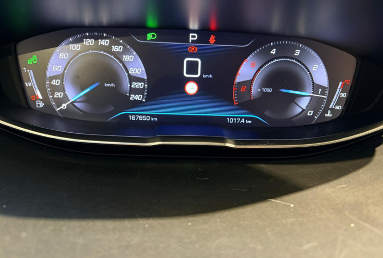 Peugeot 3008 Allure Business II (P84)1.5HDI 130CV + ATTELAGE + ENTRETIEN COMPLET-1ER MAIN