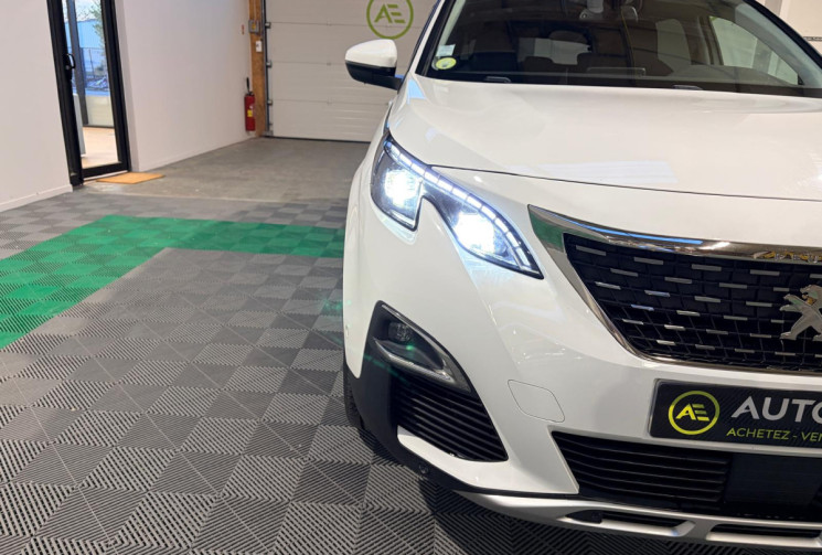 Peugeot 3008 Allure Business II (P84)1.5HDI 130CV + ATTELAGE + ENTRETIEN COMPLET-1ER MAIN