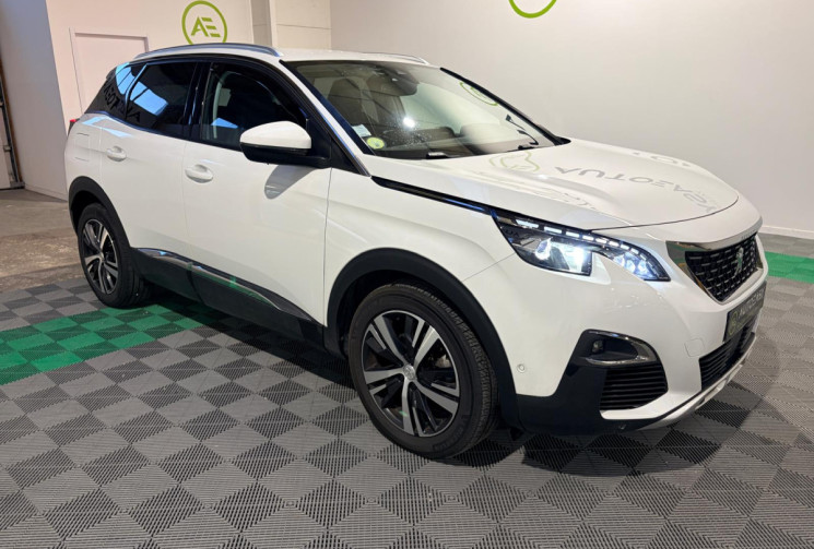 Peugeot 3008 Allure Business II (P84)1.5HDI 130CV + ATTELAGE + ENTRETIEN COMPLET-1ER MAIN