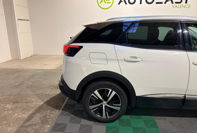 Peugeot 3008 Allure Business II (P84)1.5HDI 130CV + ATTELAGE + ENTRETIEN COMPLET-1ER MAIN
