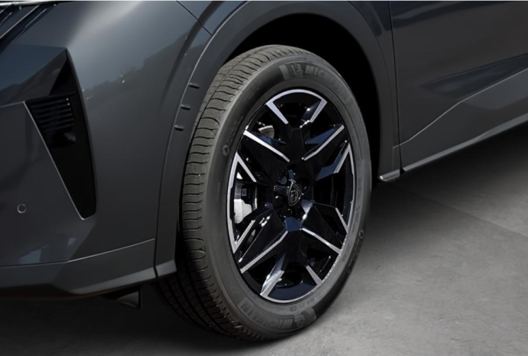 Peugeot 5008 GT / Neuf / Hybride / Garantie Constructeur / -29.5%