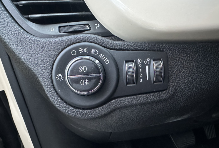 FIAT 500X FIAT 500X 1.6 MULTIJET 120 CH CITY CROSS BVA – TOIT OUVRANT – CAMÉRA DE RECUL