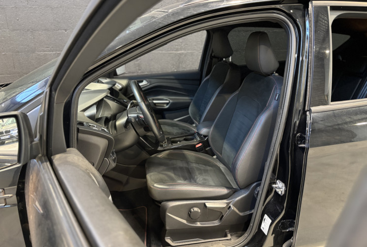 Ford Kuga 1.5 Flexifuel 150 ch 4x4 ST-Line / Boîte automatique / Suivi d’entretien complet