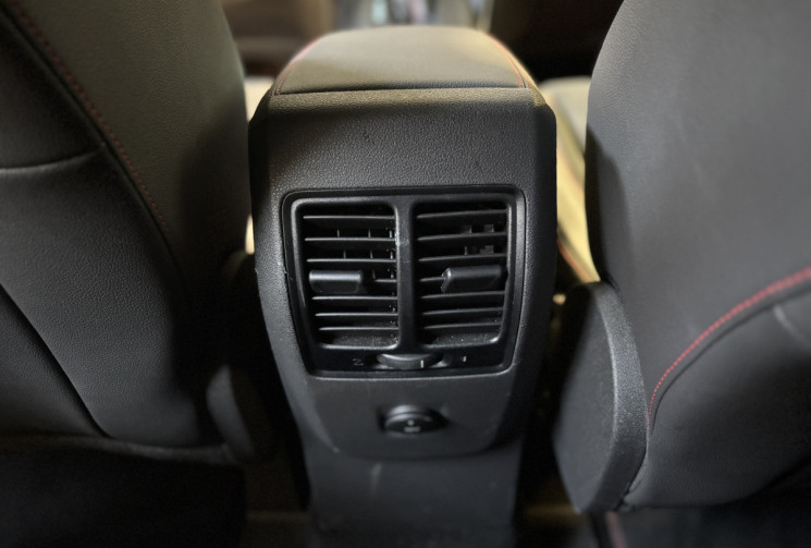 Ford Kuga 1.5 Flexifuel 150 ch 4x4 ST-Line / Boîte automatique / Suivi d’entretien complet