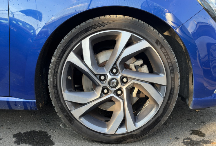 Renault Megane 1.6 tce / GT / 205ch / 87000km / Bose / HUD / Park assist / sièges chauffants / BVA