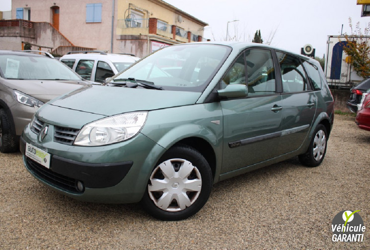 RENAULT SCENIC 2.0 136 CV 7 places essence 