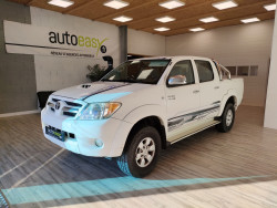 TOYOTA HILUX 3.0 D-4D 16V Plateau double cabine 4WD 171 cv couvre benne