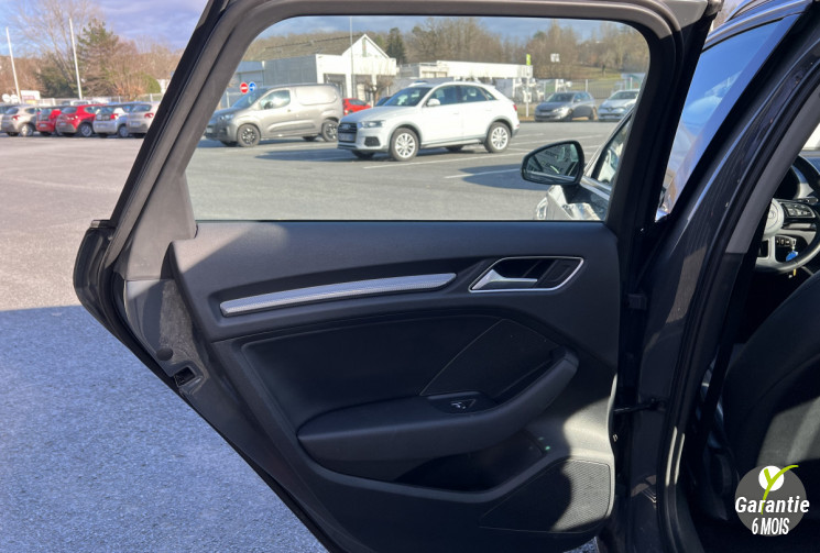 AUDI A3 AMBITION LUXE TRES BON ETAT KMS FAIT SUR AUTOROUTE