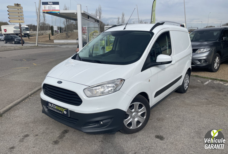 FORD COURRIER 1.5  Fourgon court 95 