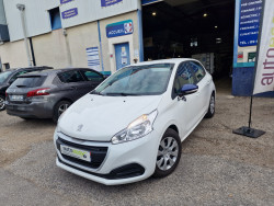 PEUGEOT 208 1.2 68 ch PureTech Like 1ère main faible Kilométrage 