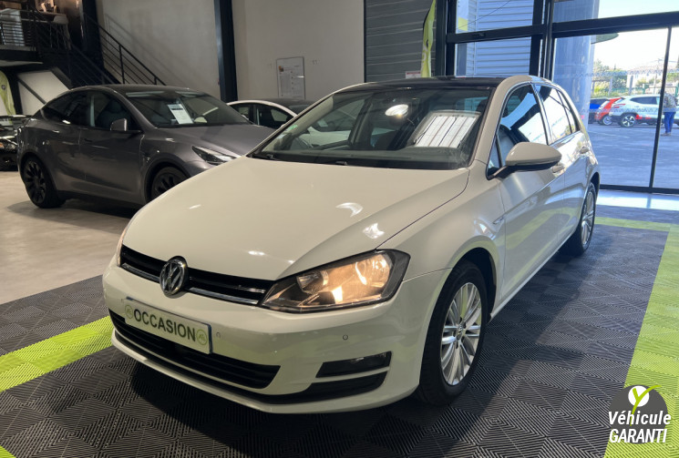 VOLKSWAGEN GOLF 1.2 TSI 105 Ch BlueMotion Technology Cup 5p TOIT OUVRANT / RADAR AVANT & ARRIERE