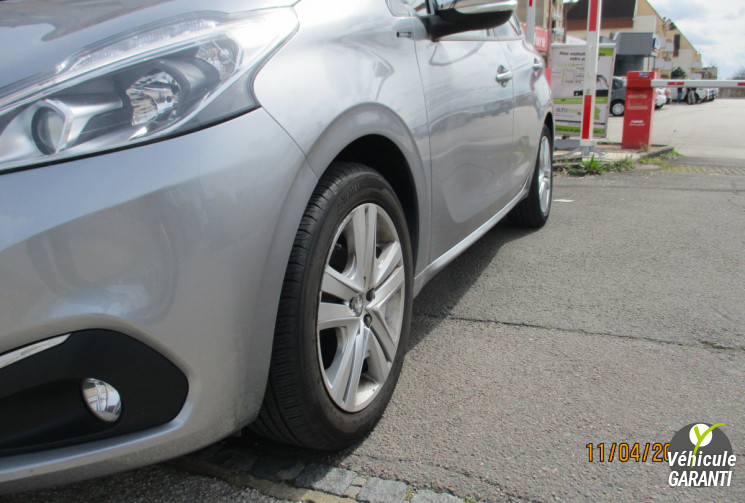 PEUGEOT 208 I Phase 2 5 Portes 1.2 VTi 12V S&S 82 cv