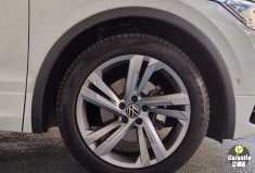 VOLKSWAGEN TIGUAN 2.0 TDI 150ch R-Line DSG7 TOIT ouvrant caméra 360