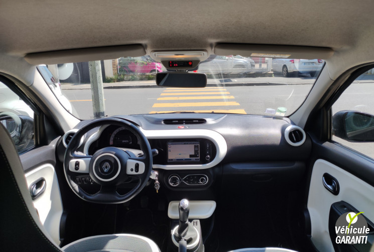 RENAULT TWINGO  intens 1,0 L /  70 / 28500 km 