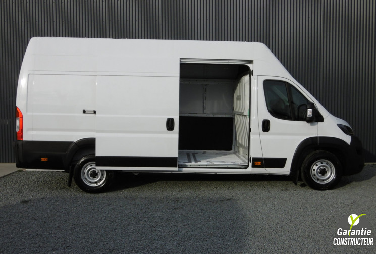 FIAT DUCATO FOURGON TOLE MAXI 3.5 XL H3 H3-POWER 140 CH / PACK4 portes / VUL / Diesel07/2021 - 08/