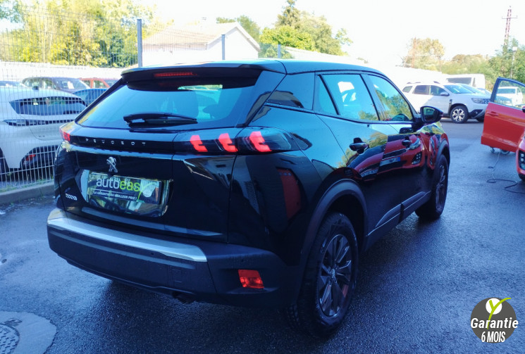 Peugeot 2008 1.2 PureTech 100 S&S active pack + options 2021 *25000  km