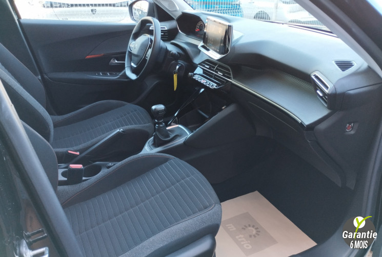 Peugeot 2008 1.2 PureTech 100 S&S active pack + options 2021 *25000  km