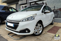 PEUGEOT 208  1.2 / 82 ch Style / DISTRIBUTION NEUVE