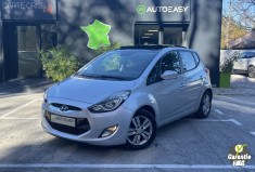 HYUNDAI IX20 1.6 i 125 PREMIUM BLUE DRIVE / Toit ouvrant panoramique / GPS / Caméra de recul
