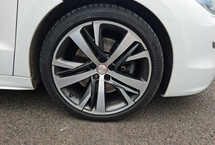 Peugeot RCZ 1.6 THP 200 CH GT LINE