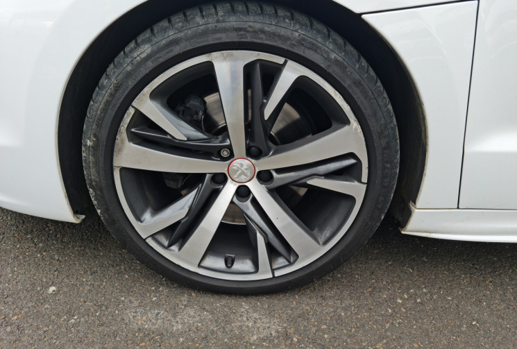 Peugeot RCZ 1.6 THP 200 CH GT LINE