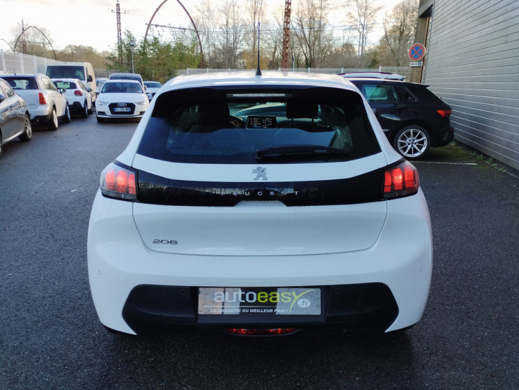 Peugeot 208 1.2 PureTech 100  EAT8 Active Pack / 15.000 km