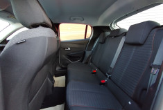 Peugeot 208 1.2 PureTech 100  EAT8 Active Pack / 15.000 km