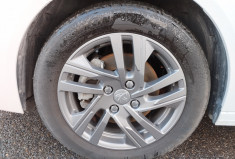 Peugeot 208 1.2 PureTech 100  EAT8 Active Pack / 15.000 km