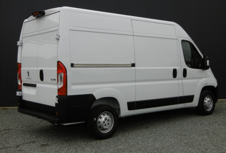 PEUGEOT BOXER TOLE 3.5 T L2H2 BLUEHDI 140 S&S BVM6 / PREMIUM
