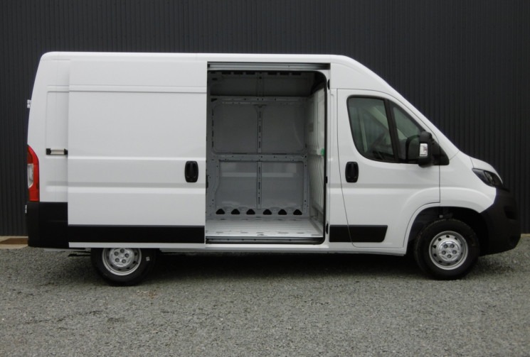 PEUGEOT BOXER TOLE 3.5 T L2H2 BLUEHDI 140 S&S BVM6 / PREMIUM