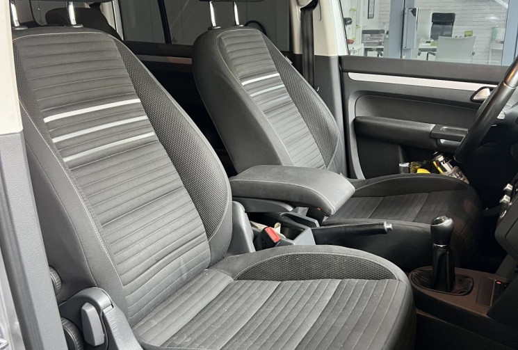 VOLKSWAGEN TOURAN 1.6 105 CUP