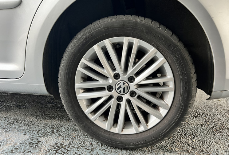 VOLKSWAGEN TOURAN 1.6 105 CUP