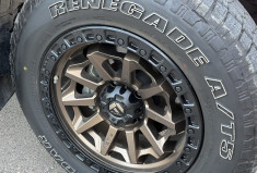 Toyota TUNDRA V8 5.7 Pick-up TRD 4x4 385cv Essence-GPL / SUPER ETAT / Tres équipé / CG Française / 