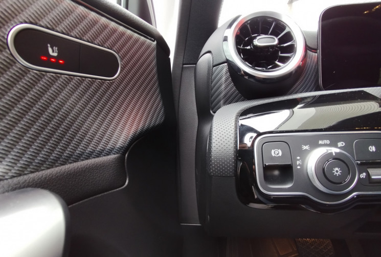 Mercedes CLASSE A 180 Progressive Line 7G-DCT / 8.700 KM