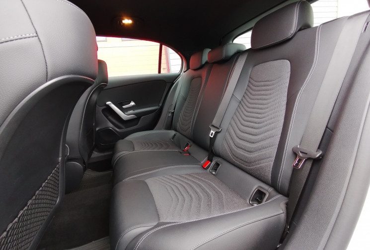 Mercedes CLASSE A 180 Progressive Line 7G-DCT / 8.700 KM