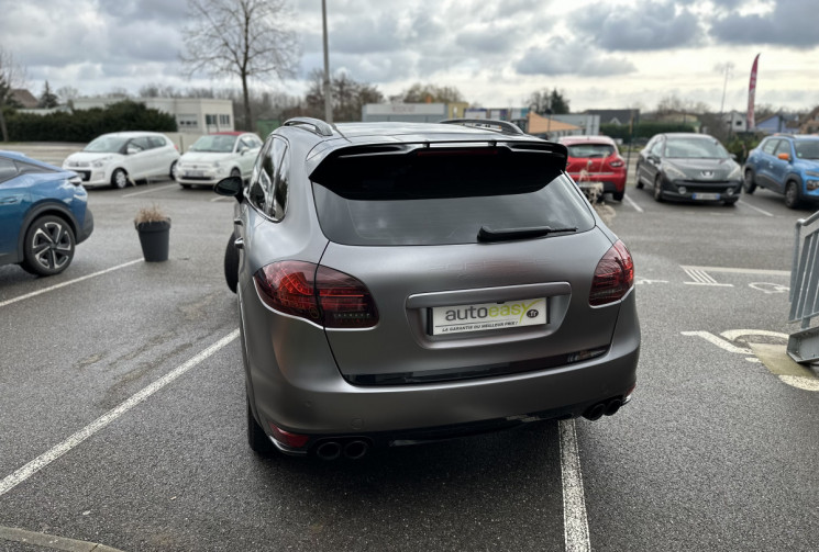 PORSCHE CAYENNE GTS