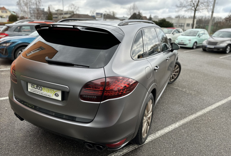 PORSCHE CAYENNE GTS