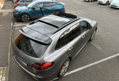 PORSCHE CAYENNE GTS