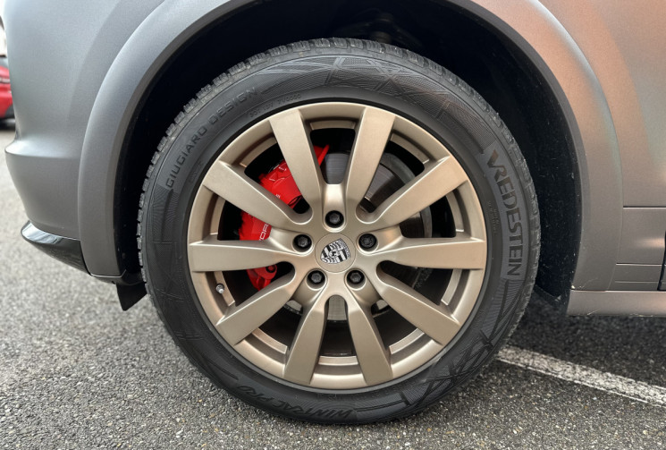 PORSCHE CAYENNE GTS