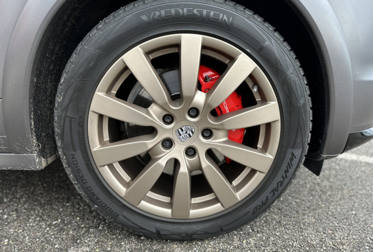 PORSCHE CAYENNE GTS