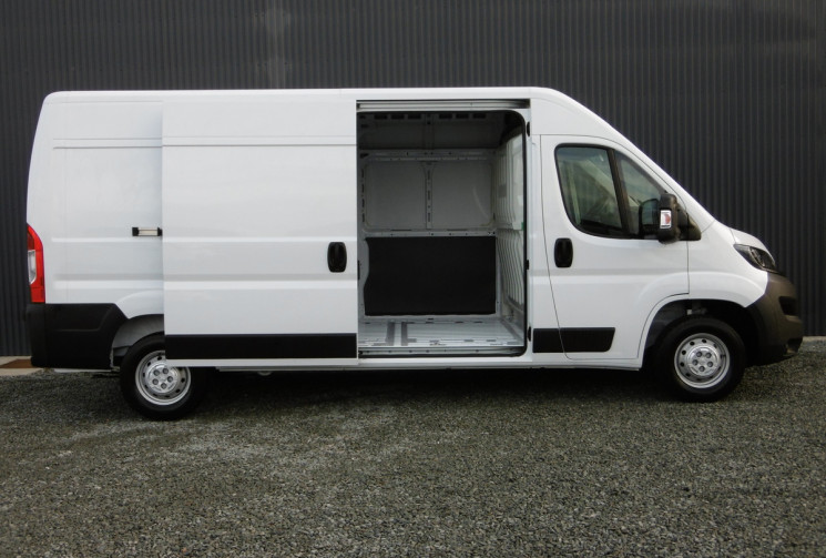 PEUGEOT BOXER TOLE 335 L3H2 BLUEHDI 140 S&S / PRO4 portes / VUL / Diesel