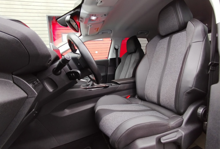 Peugeot 3008 1.5 BlueHDi 130 Allure S&S BVM6 / Historique complet Peugeot
