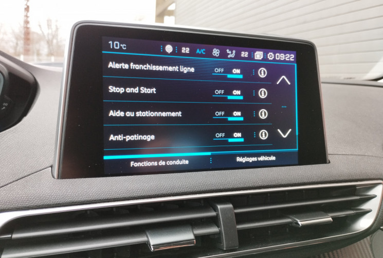 Peugeot 3008 1.5 BlueHDi 130 Allure S&S BVM6 / Historique complet Peugeot