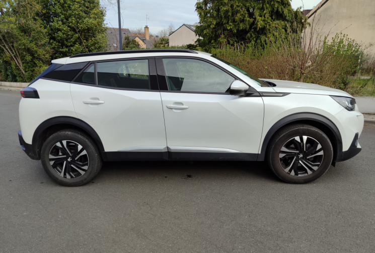 PEUGEOT 2008 1.2 PureTech 130 Allure Entretien 100% Peugeot