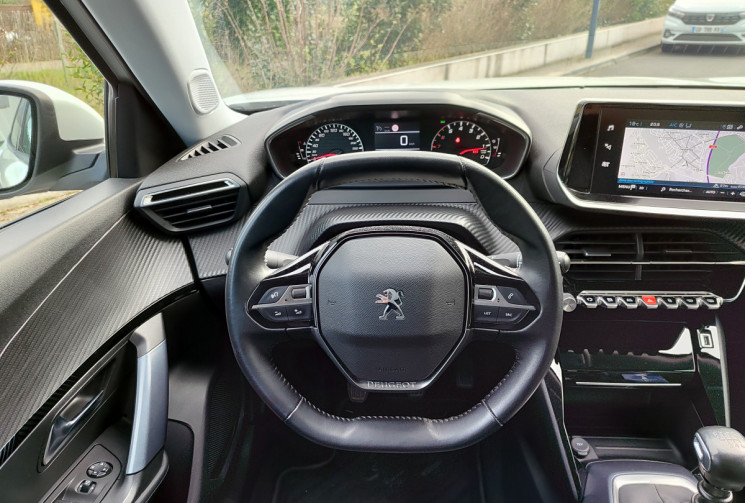 PEUGEOT 2008 1.2 PureTech 130 Allure Entretien 100% Peugeot