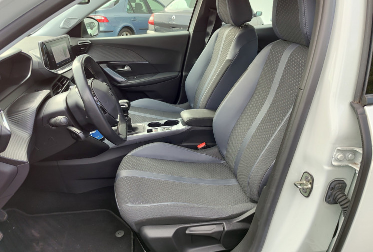 PEUGEOT 2008 1.2 PureTech 130 Allure Entretien 100% Peugeot