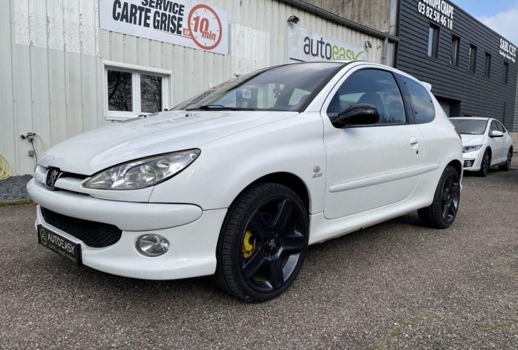 Peugeot 206 2.0 16v 180 ch RC 3 portes Distri OK et entretiens suivis 