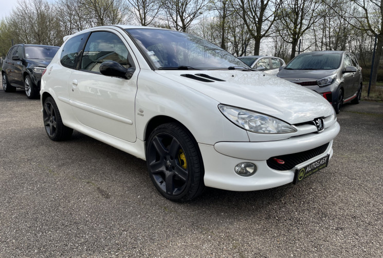 Peugeot 206 2.0 16v 180 ch RC 3 portes Distri OK et entretiens suivis 
