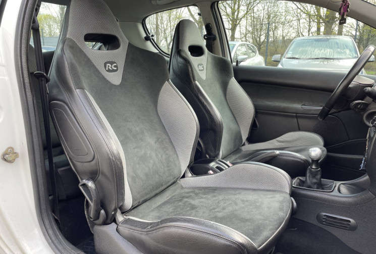 Peugeot 206 2.0 16v 180 ch RC 3 portes Distri OK et entretiens suivis 