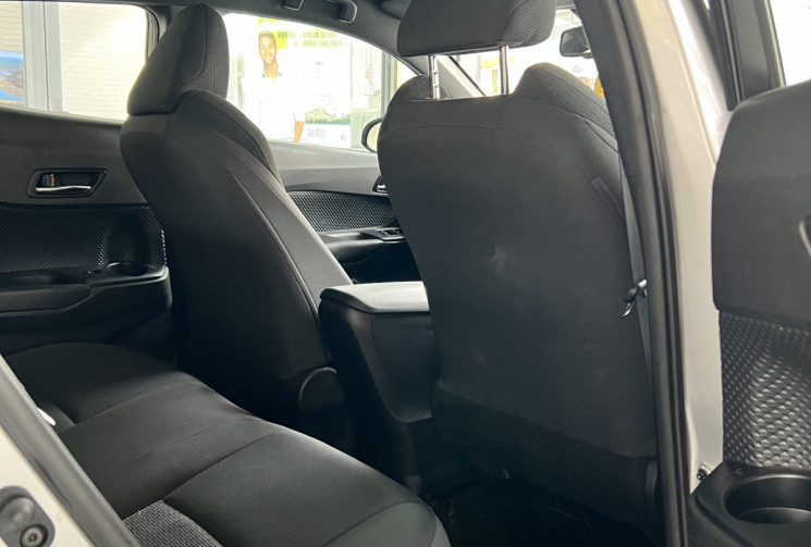 TOYOTA C-HR 1.8 122H DYNAMIC
